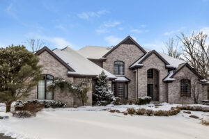 Read more about the article The Benefits of Concrete Roofs in Cold Climates.