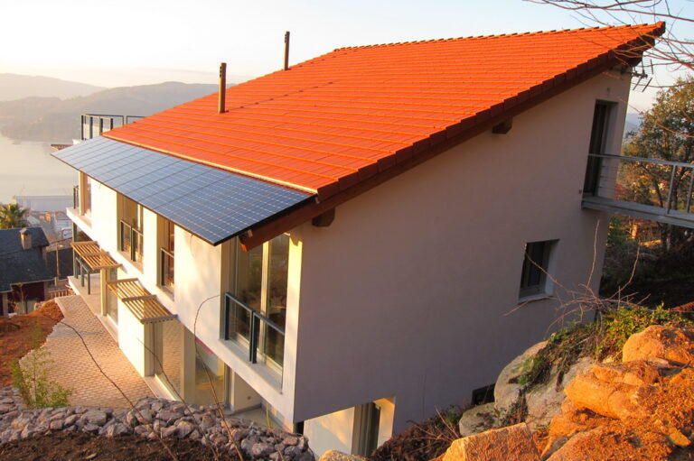 Plana Roof