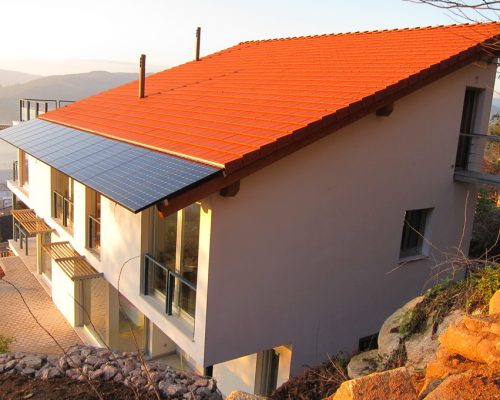 Plana Roof